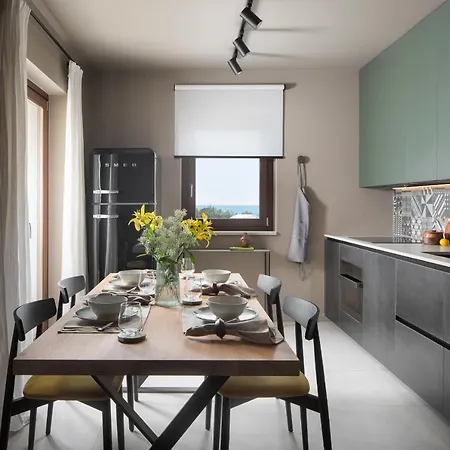 Colmo S Hidromasaznom Kadom Apartment Porec